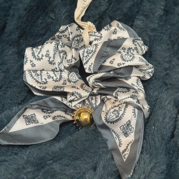 ANTHROPOLOGIE Charmed Hair Scarf Scrunchie, Sage Green Floral Paisley - Picture 5 of 9